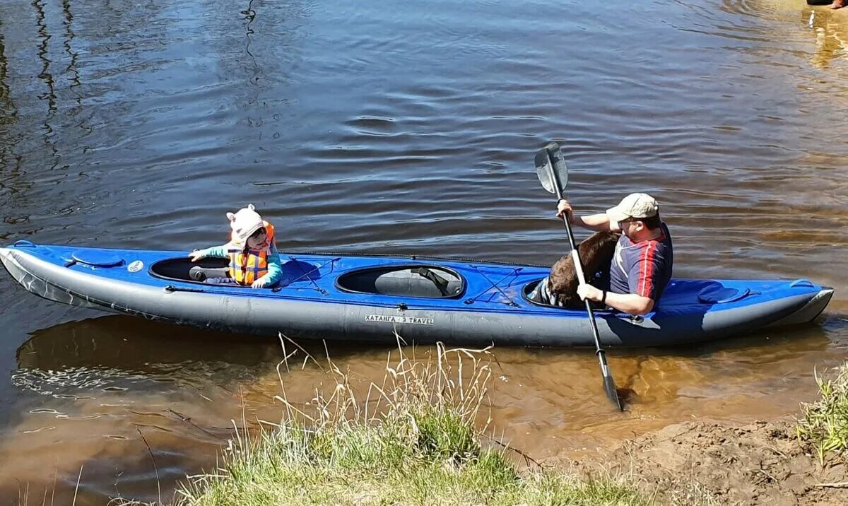 Байдарка «хатанга-3 l travel». Байдарка трехместная хатанга. Байдарка хатанга 3 l. Байдарка stream хатанга 2 travel. Трехместная байдарка хатанга-3.