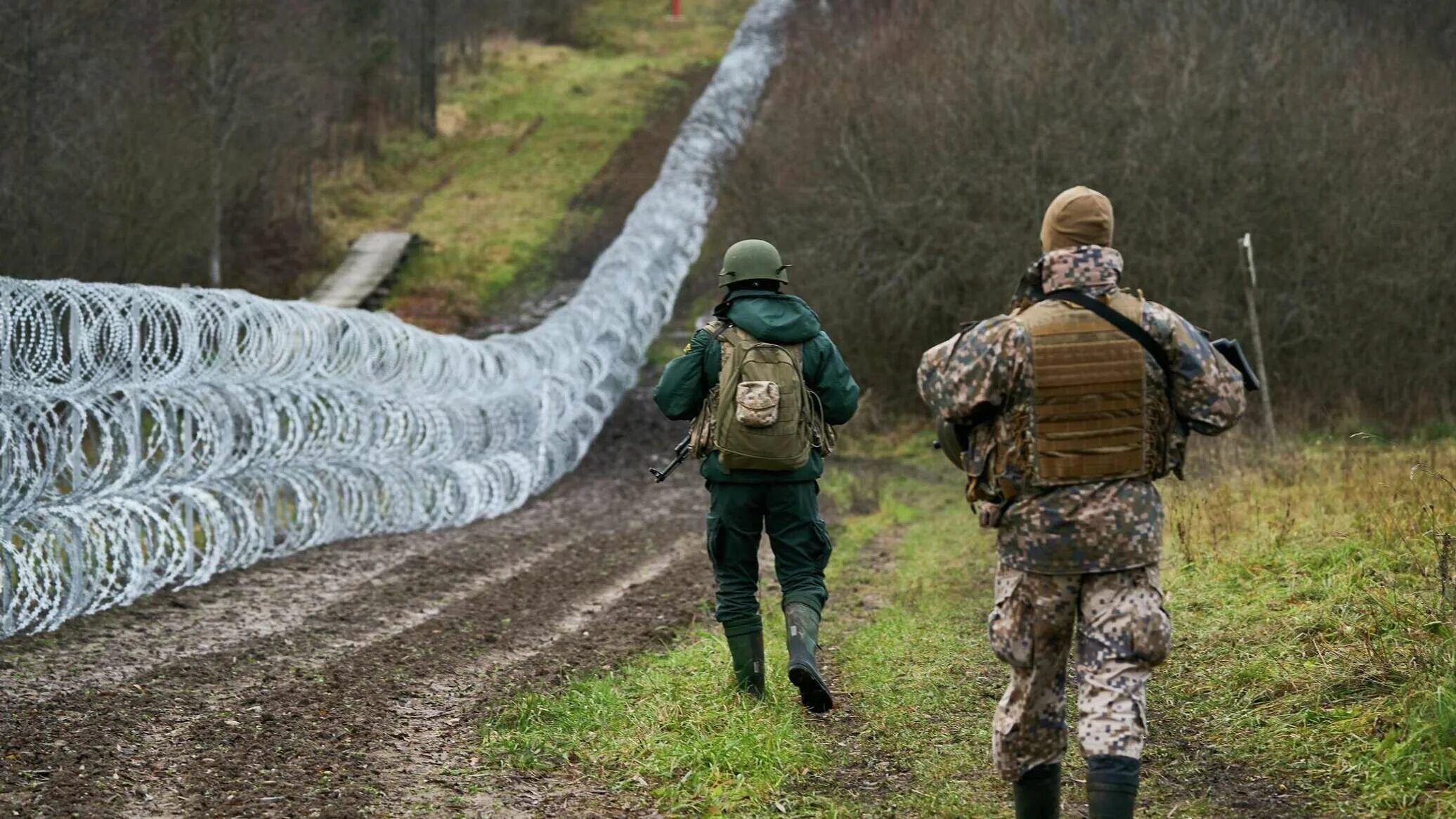 Граница латвии и белоруссии. Пограничники Латвии. Пограничники Беларуси. Белорусские пограничники. Беларусь граница охрана.