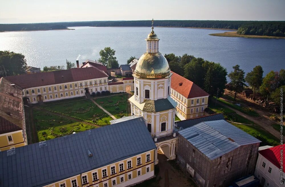 Старая русса озеро. Климова гора Тверская область. Деревня Климова гора на Селигере. Маяки Селигер. Достопримечательности Селигера тюрьма.