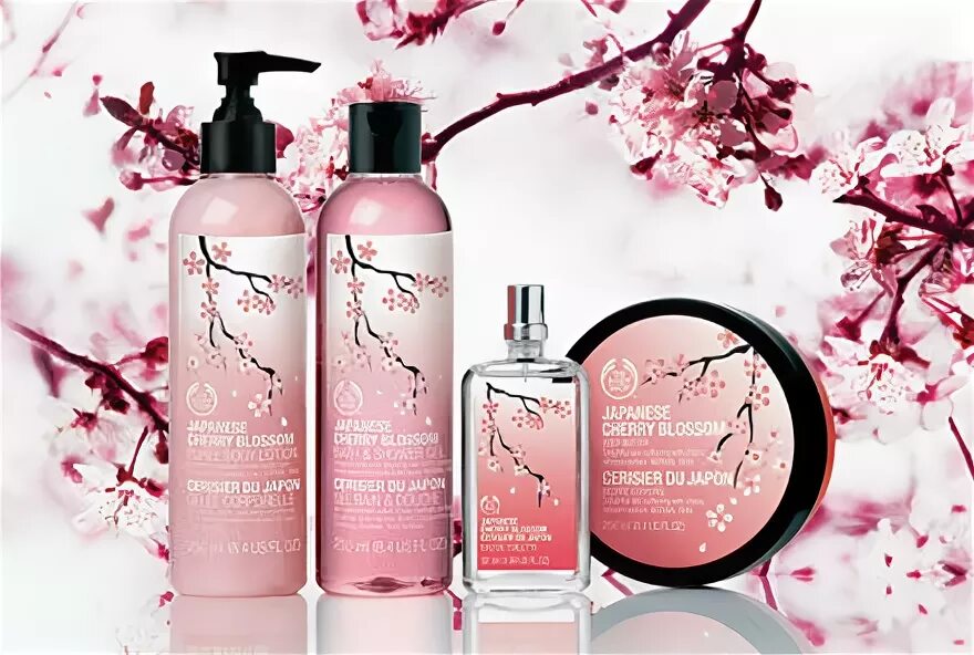 Blossom body. Cherry Blossom гель для душа. Сакура в парфюмерии. Косметика в японском стиле. Парфюм с ароматом Сакуры.