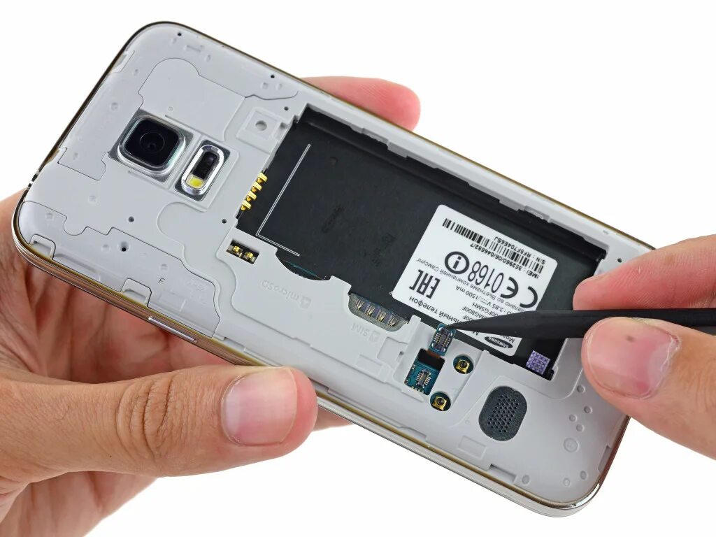 Nfc в телефоне samsung. Samsung s5 Mini NFC. Samsung s5 Mini модуль NFC. Samsung Galaxy s5 внешняя антенна. Samsung s5 NFC антенна.