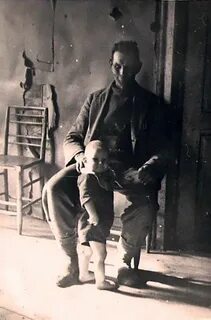 Жуткое фото 1919 года два брата
