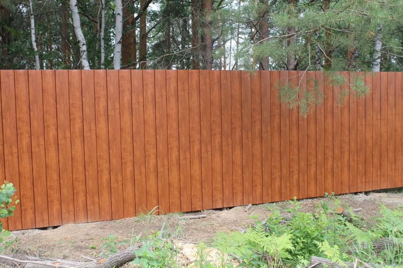 Забор из блокхауса и кирпичных. Открытый забор в тюмени. Забор в палисадник из евроштакетника. Забор из профнастила с20. Забор из штакетника деревянного.