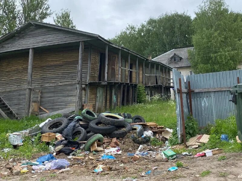 Вельск подслушано взрослики. Расписание автобусов вельск 103. Подслушано вельск дворик. Подслушано крест. Подслушано вельск в контакте.