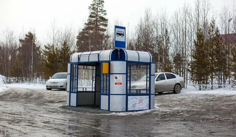 Остановка автопарк. Автобусная остановка Ноябрьск. Теплые остановки Ноябрьск.