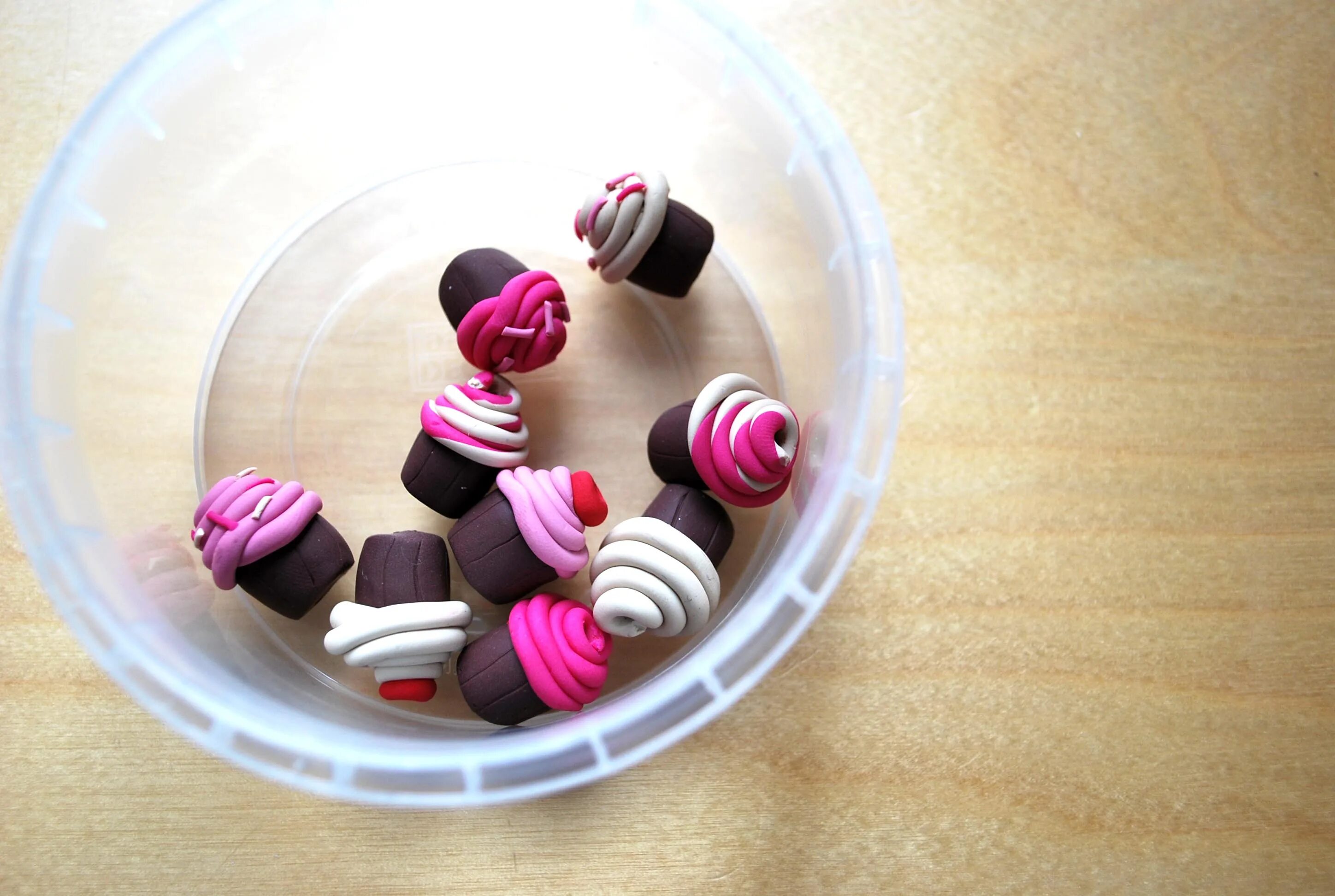 слепить сладости. еда из пластилина. еда из пластилина для кукол. сладкое из полимерной глины. слепить сладости.