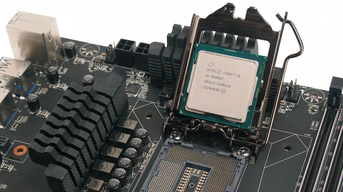Обзор процессоров intel core. Core i5 9600kf. процессор i9 9900k. intel core i9-9900kf. intel core i9-9900kf oem.