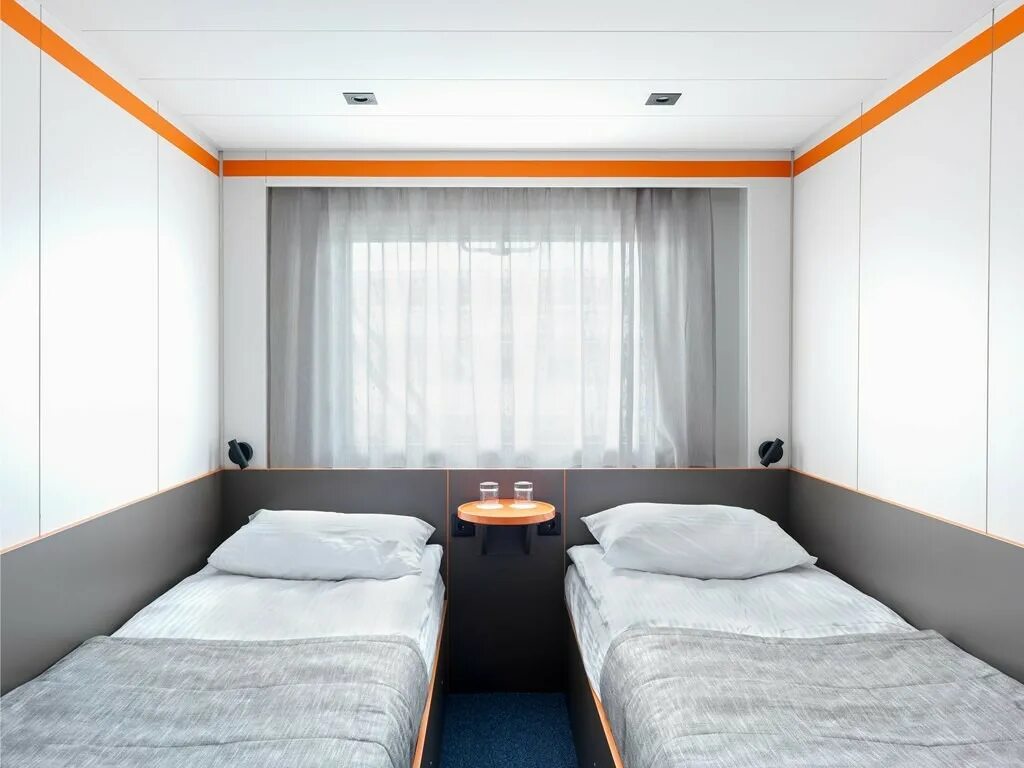 Четырëхпалубный теплоход санкт-петербург. Теплоход нижний новгород каюты. Судно нижний новгород водоход. Fun&sun cruise нижний новгород 4*. Водоход теплоход санкт-петербург каюты.