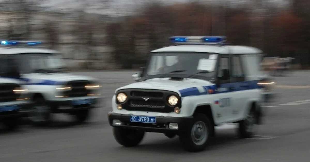 Полиция едет на вызов. Уаз 3151 милиция. уаз бобик полиция. полиция на уазике. полицейский уаз.
