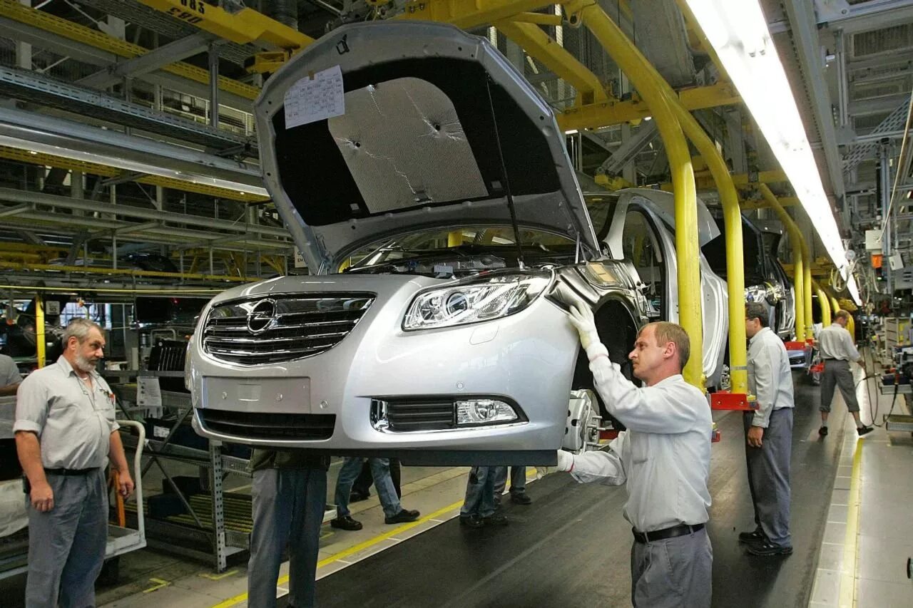 Какие машины сейчас производят в россии. Завод Дженерал Моторс. Завод Opel в Рюссельсхайме. Автомобильная промышленность GM, Toyota. Автомобиле и тракторостроение.