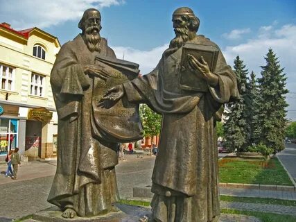 Памятник святым кириллу и мефодию