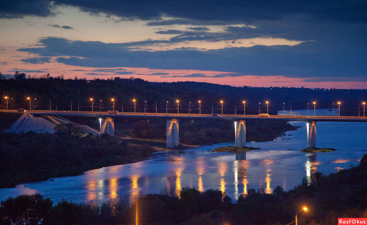 Калуга сайт рф. Вечерняя Калуга. Гагаринский мост Калуга ночь. Набережная Калуга вечером. Набережные Калуги красивые.