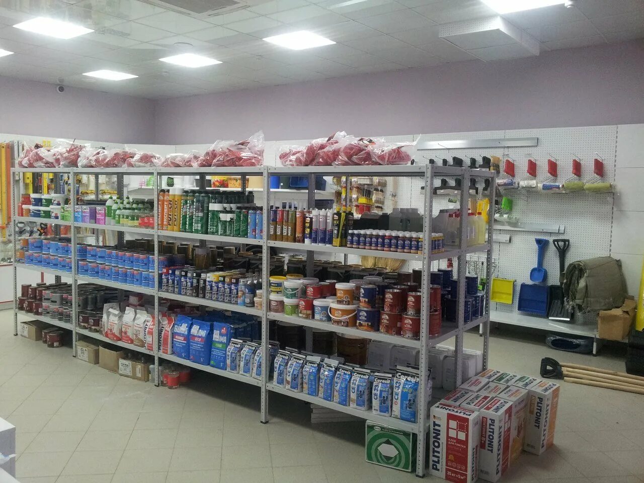 Оборудование для магазина хозтоваров. Ассортимент магазина электротоваров. Пискаревский 1 автоевропа. Ремонт магазина. Медиа-ремонт, орёл, улица ленина.
