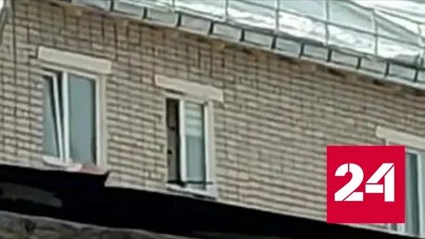 Стрелял из окна