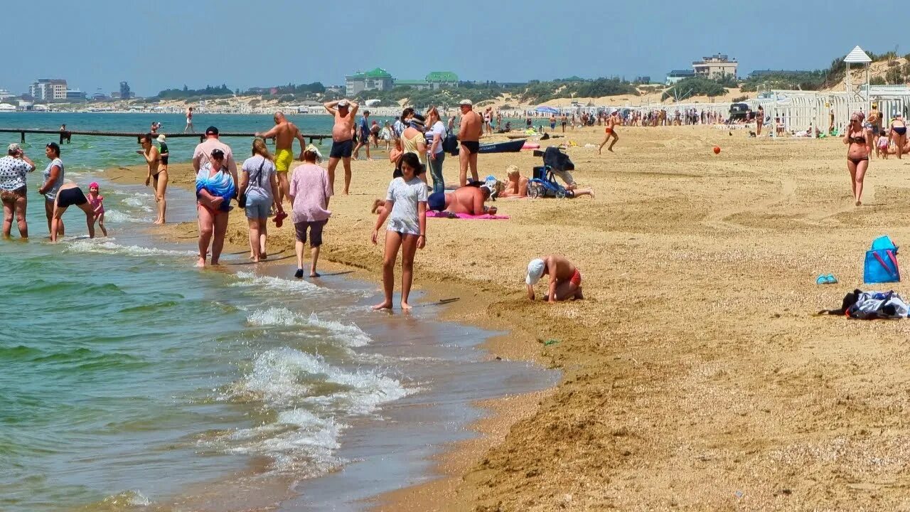 Анапа вода воздух. Анапа море 2022. Бугазская коса 2022. Пляжи Анапы в мае. Витязево сейчас.