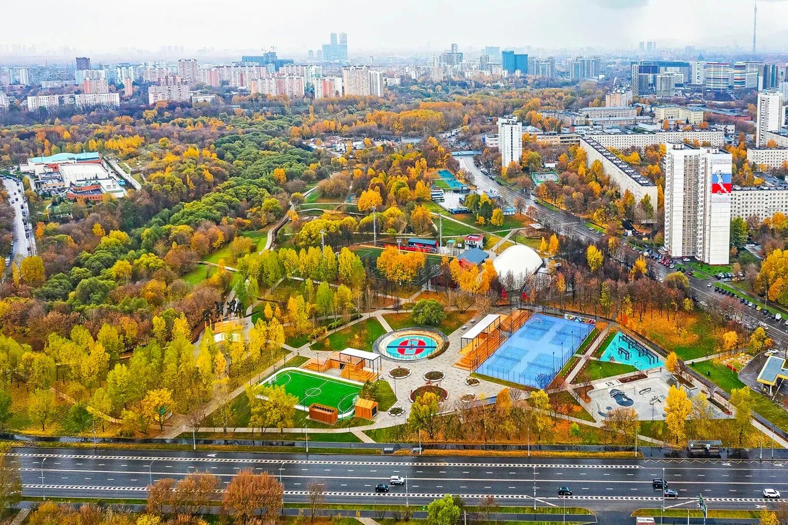 Парк реки яуза. Парк яуза северное медведково. Парк яуза в медведково. Яуза река парк свиблово. Яуза река парк свиблово.