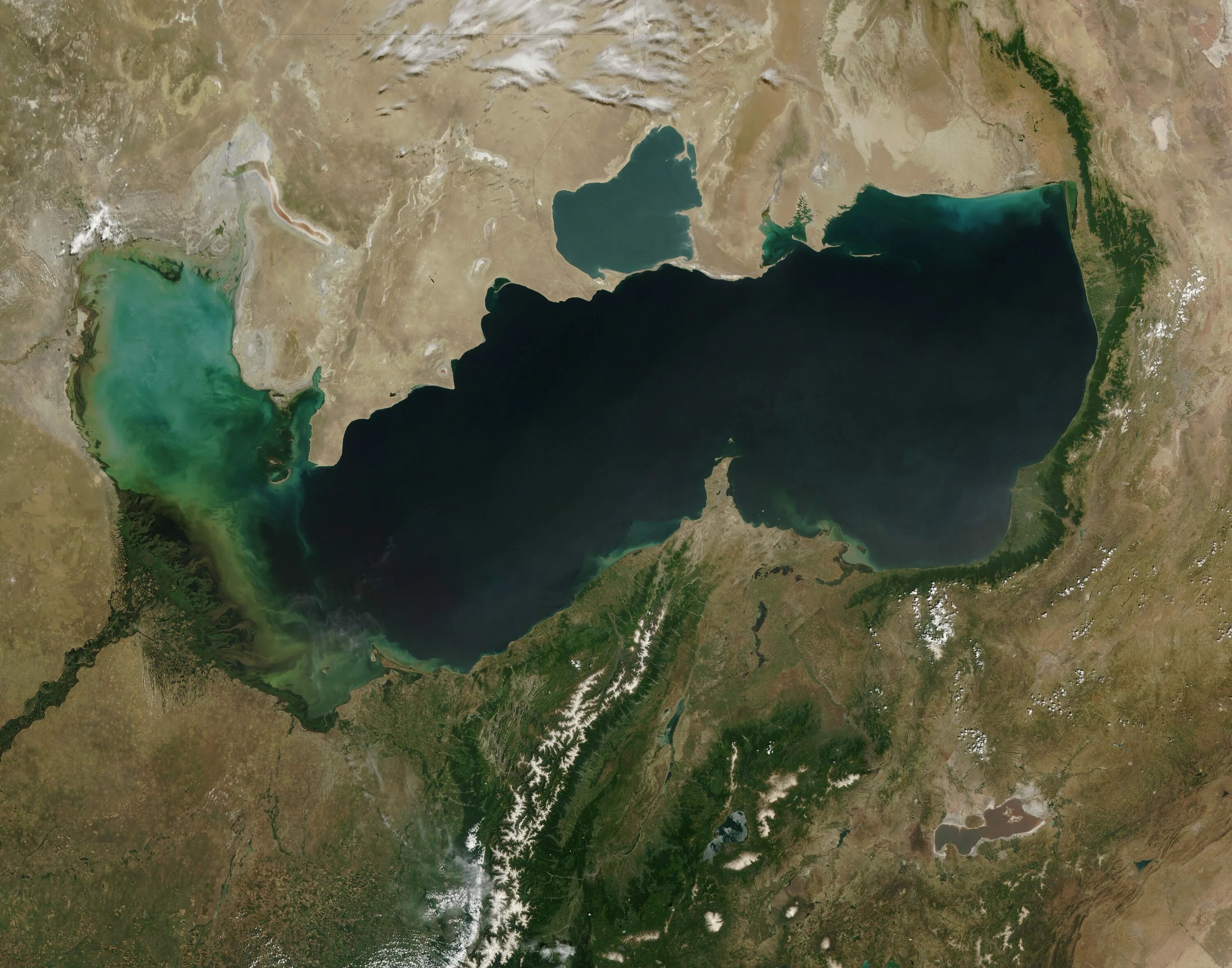 Самое крупное озеро в азии. Каспийское море 2022. Иран Каспийское море. Аэрокосмический мониторинг Каспийского моря. Акватория Каспийского моря.