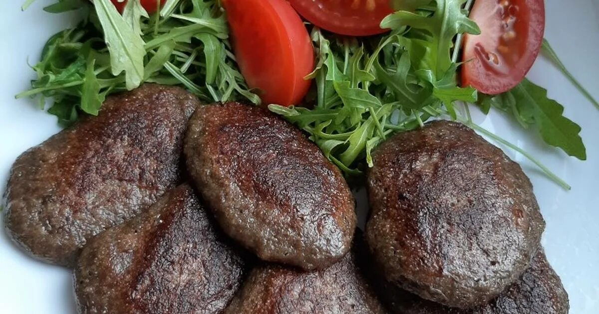 печёночные котлеты из говяжьей. печеночные котлетки из говяжьей печени. • печеночные оладьи ½. печеночные оладьи. печеночные биточки из куриной печени.