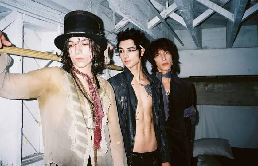 Palaye royale текст. Palaye royale fever dream альбом. Palaye royale. Palaye royale текст. Palaye royale текст.