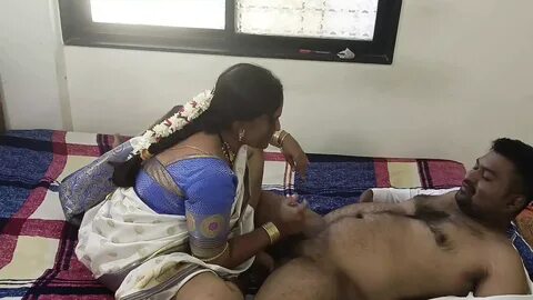 Indian desi Marathi kavita bhabhi wearing saree fuck with boyfriend.