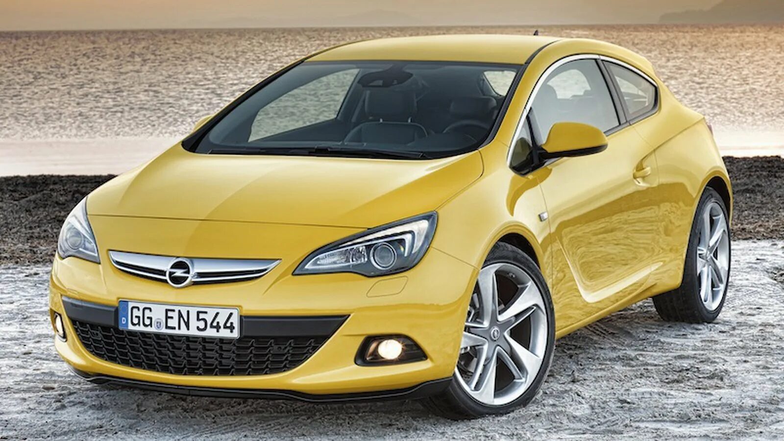 Купить опель j хэтчбек. Opel Astra GTC 2012. Opel Astra GTC 2013. Opel Astra GTC 2022. Opel Astra GTC 2011.