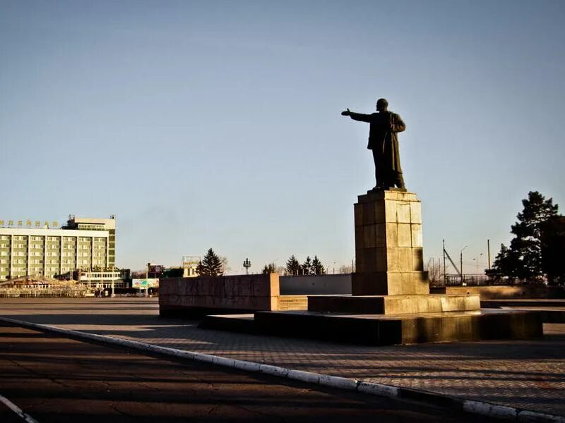 Пл имени. Площадь Ленина Благовещенск. Площадь им. Ленина Благовещенск. Площадь Победы Благовещенск. Памятник Ленину в Благовещенске Амурская область.