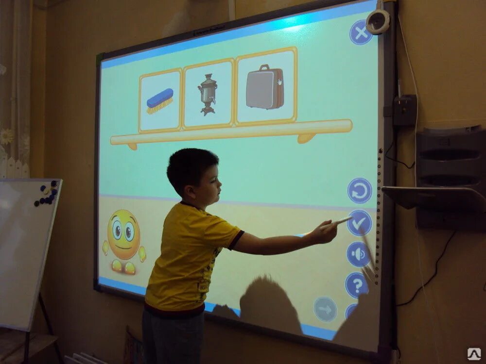 Экран детям. Интерактивная доска. Интерактивная доска для школы. Интерактивная доска для дошкольников. Сенсорная интерактивная доска.