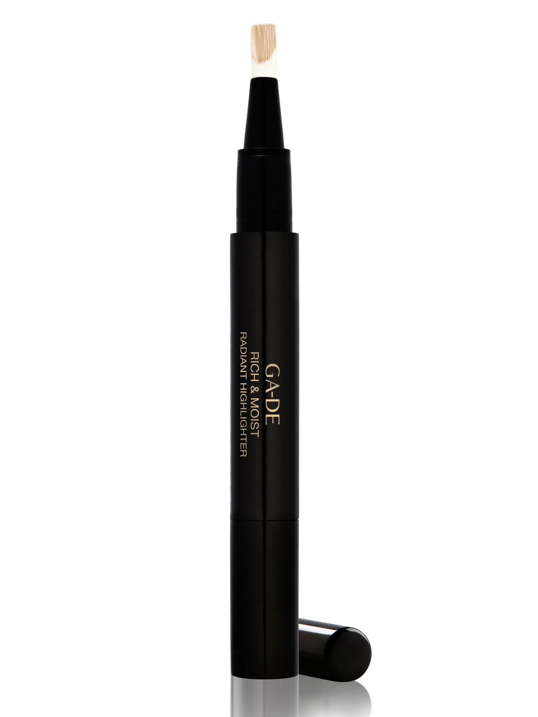 консилер лореаль париж. Elizabeth arden хайлайтер. хайлайтер матовый с кисточкой. матовый хайлайтер для лица с кисточкой. Yves saint laurent хайлайтер консилер.