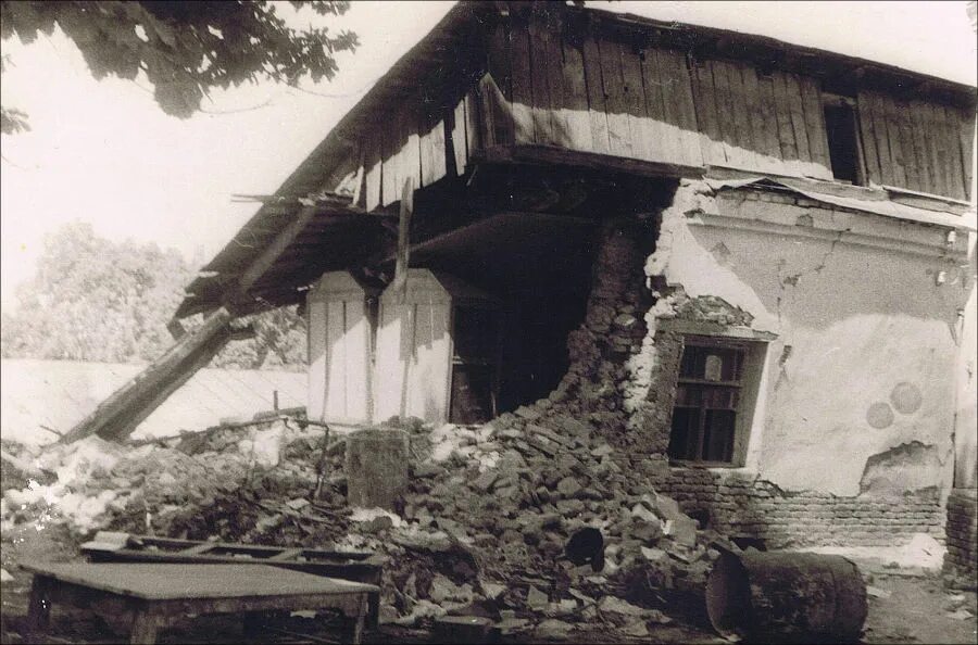 Землетрясения в ташкенте в каком году. Землетрясение в Ташкенте в 1966. Землетрясение 1966 года в Ташкенте. 26 Апреля землетрясение в Ташкенте. Ташкент до землетрясения 1966 года.