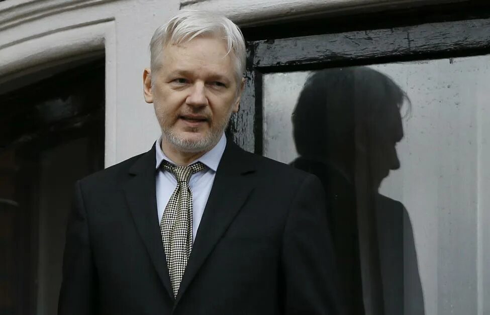 Wikileaks джулиан ассанж. Джулиан ассанж. Wikileaks джулиана. Господин ассанж. Wikileaks скандал.
