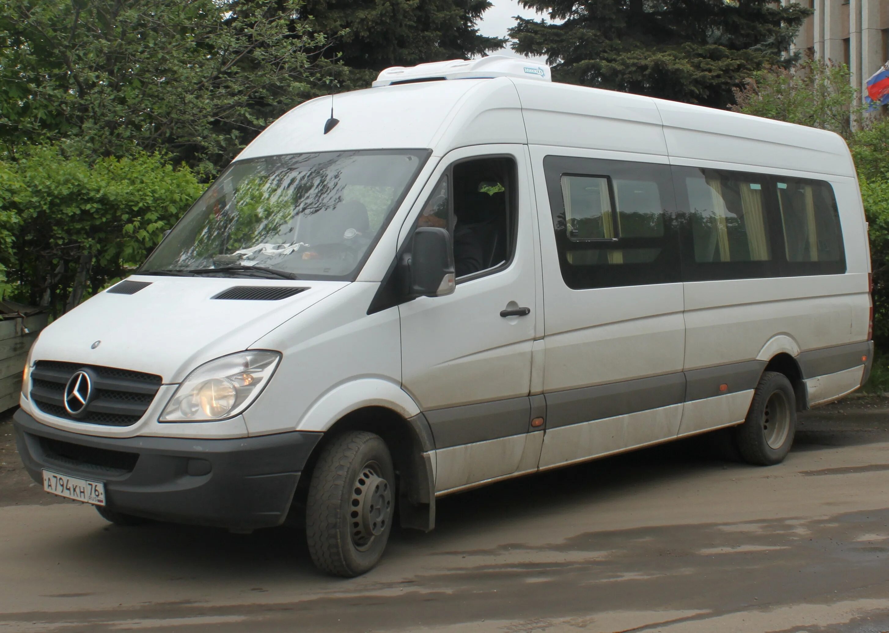 Авито россия мерседес спринтер бу. Mercedes-Benz Sprinter микроавтобусы. Мерседес Спринтер пассажирский. Mercedes-Benz Sprinter 17. Мерседес Бенц Спринтер маршрутка.