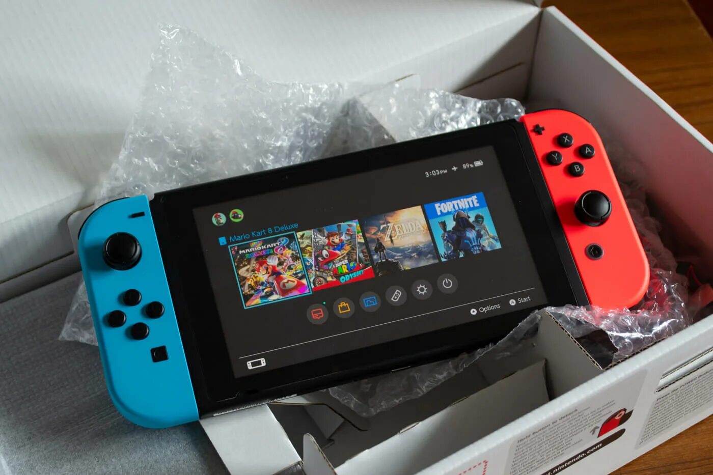 Покажи nintendo switch. Приставка Нинтендо свитч. Игровая приставка Нинтендо свитч. Портативная консоль Нинтендо свитч. Nintendo Switch 3.