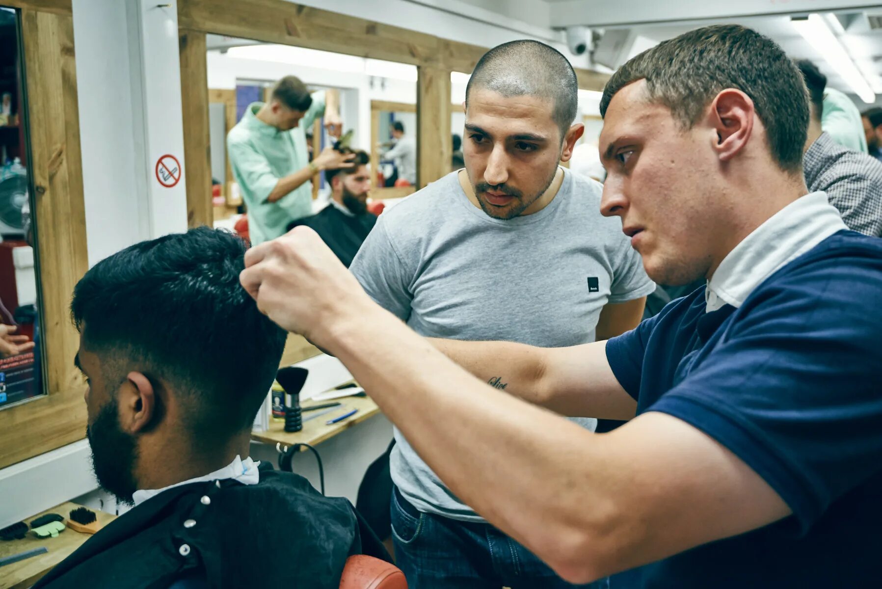 стрижка андрей бибудишвм. алимов марат барбер. барбер анатолий николаевич. курсы парикмахера барбер. зилинский давид барбер.