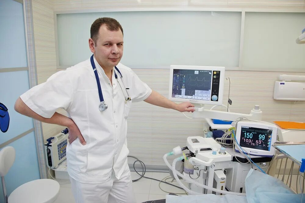 Доктор Колбасов анестезиолог-реаниматолог. Рабочее место врача реаниматолога.