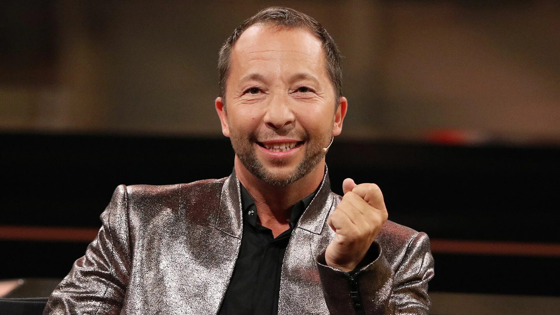 Бобо музыка. DJ Bobo. DJ Bobo фото. Джона бобо 2022. DJ Bobo сейчас.