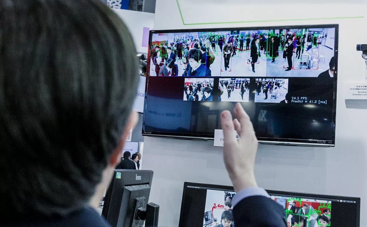 Система распознавания лиц камеры. Система распознавания лиц. распознавание лиц видеонаблюдение. технология распознавания лиц по камерам. система распознавания лиц в видеонаблюдении.