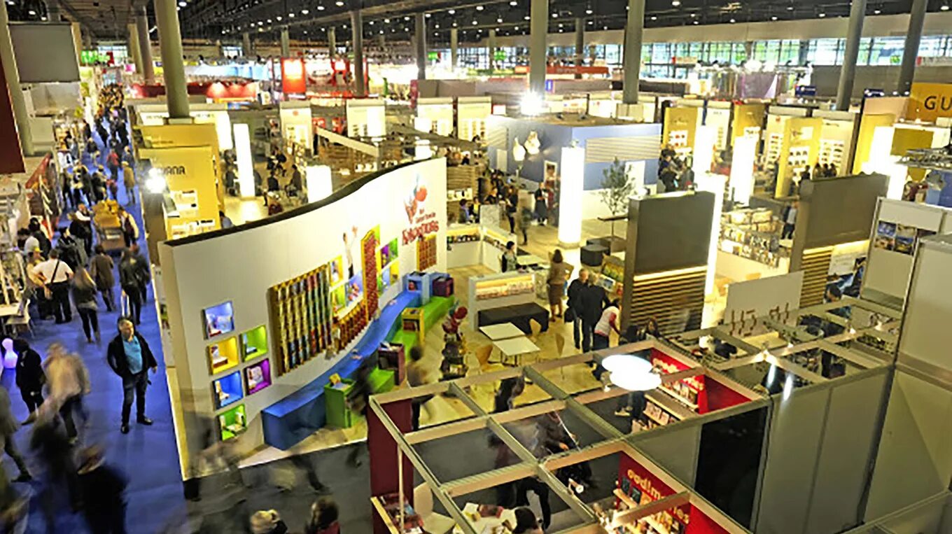 Frankfurter buchmesse ярмарка. Франкфуртская книжная ярмарка 2022. Франкфуртская книжная ярмарка. Книжная ярмарка франкфурт на майне. Книжный фестиваль франкфурт.