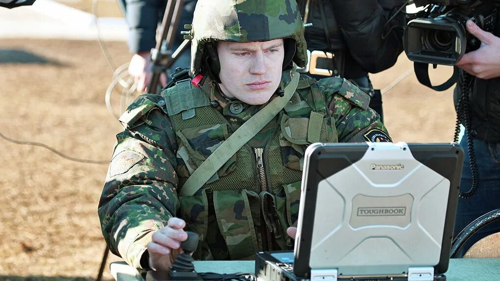 Оператор воздушных судов. Пульт air traffic controller. Управление беспилотником. Оператор воздушных судов. Оператор воздушных судов.