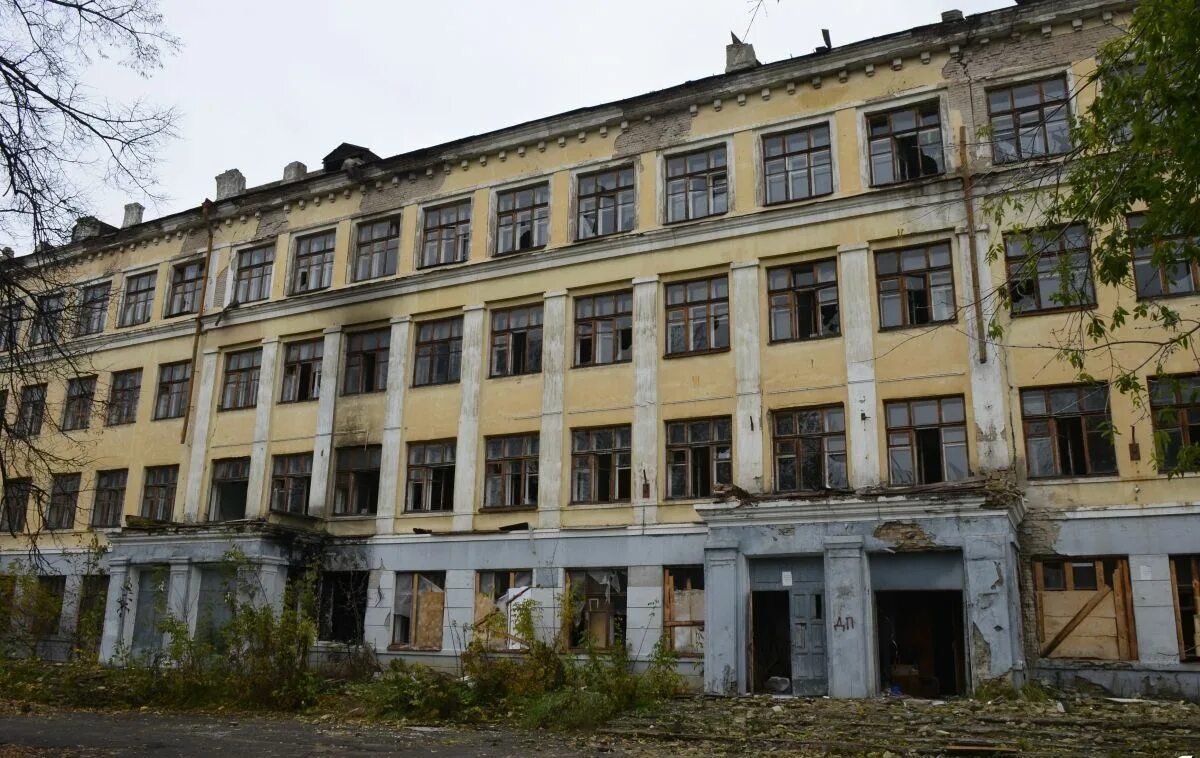 Средняя школа 62 ярославль. 145 лицей казань. Гимназия 1 ярославль. Школа 60 ярославль. Средняя школа 62 ярославль.
