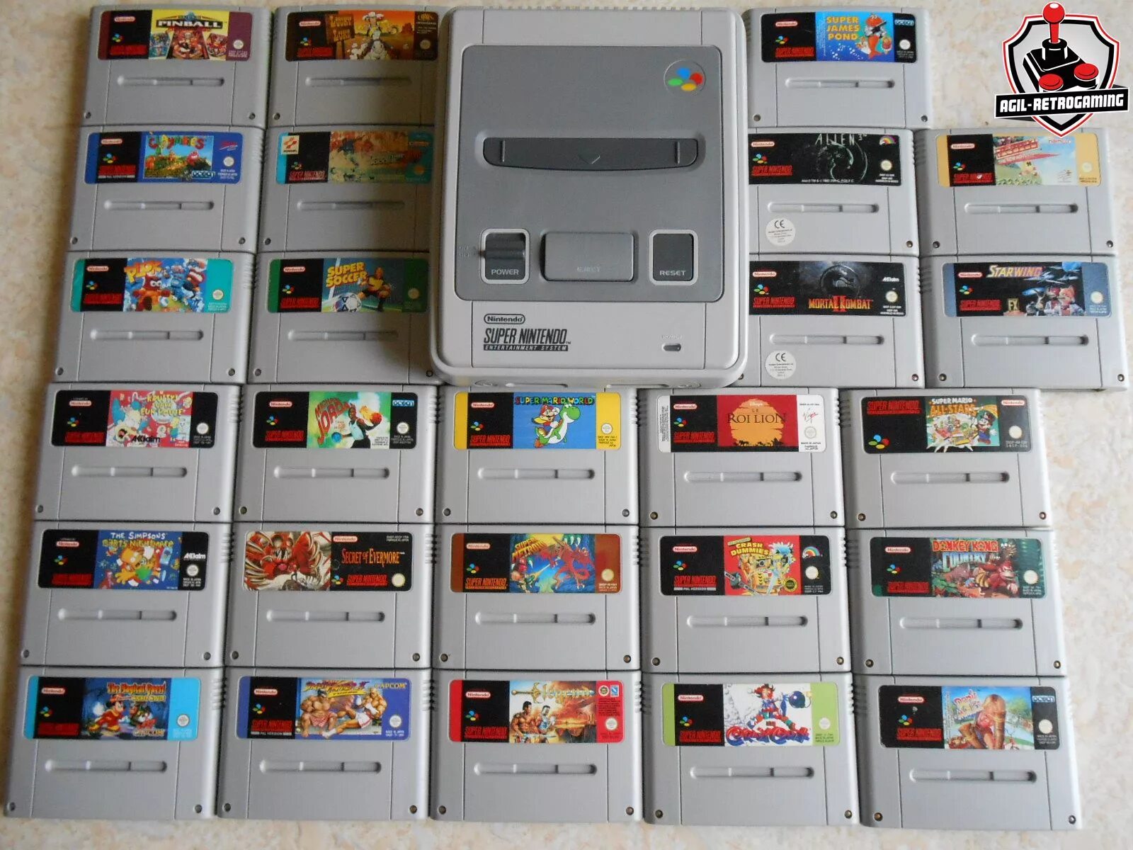 Super nintendo download. Нинтендо супер Нинтендо. Nintendo - super Nintendo игры. Нинтендо 1990. Нинтендо Wii картриджи super Mario all Star.