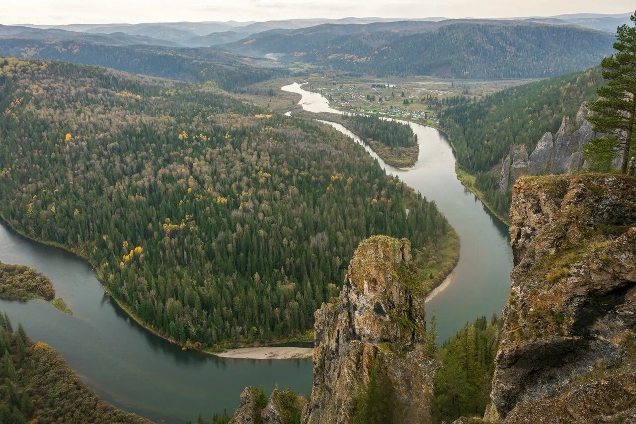 Что есть в красноярском крае. Река Мана Красноярский край. Урман Мана река. Река Мана Красноярский край Урман. Красноярск река Енисей столбы.