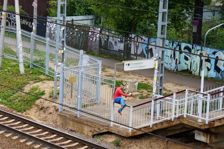 Станция мытищи. Подлипки дачные перловская. Станция перловская. Перловская подлипки. Платформа мытищи д.