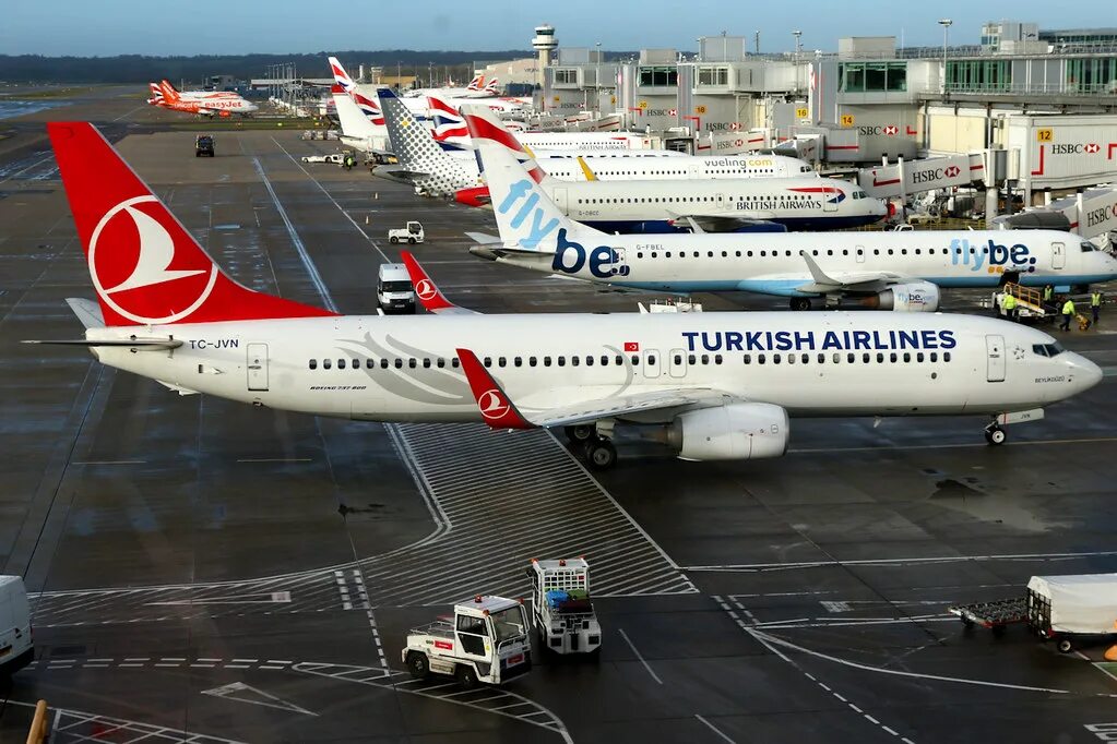 Туркиш эйрлайнс отзывы. Boeing 737-800 Turkish Airlines. Боинг 737 Туркиш Эйрлайнс. Туркиш Эйрлайнс 737-800. Boeing 737-800 Туркиш Эйрлайнс.