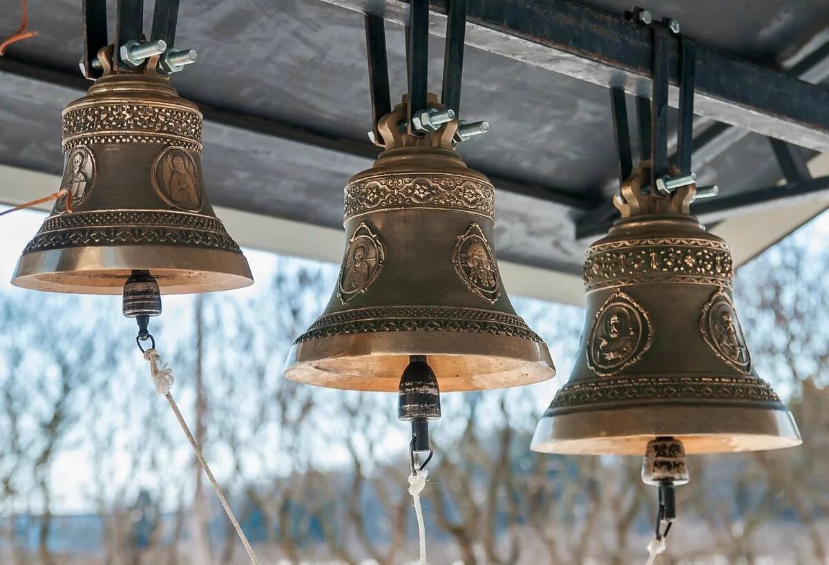 звонница православного храма. церковный колокол благовест. колокольный звон колокол благовест. колокол церковный на звоннице. успенский колокол на колокольне ивана великого.