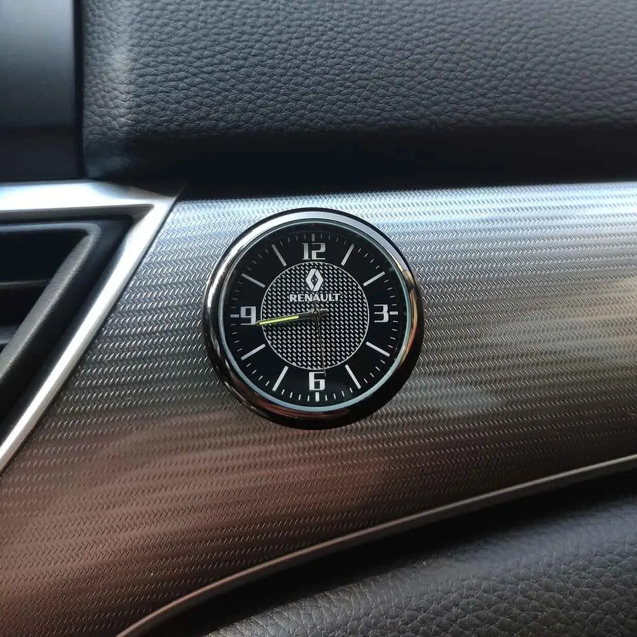 Часы volkswagen. Автомобильные часы Volkswagen. Часы автомобильные Мерседес. Автомобильные часы Ford.