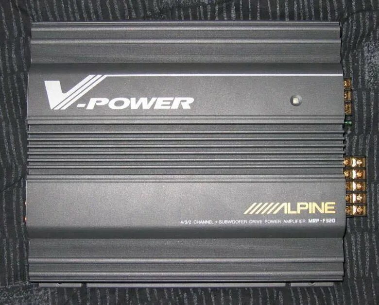 Усилитель Alpine 4 канальный. Alpine усилитель 5 канальный. Усилитель Alpine Mrp-f320. Усилитель Алпайн v Power 4 канальный.