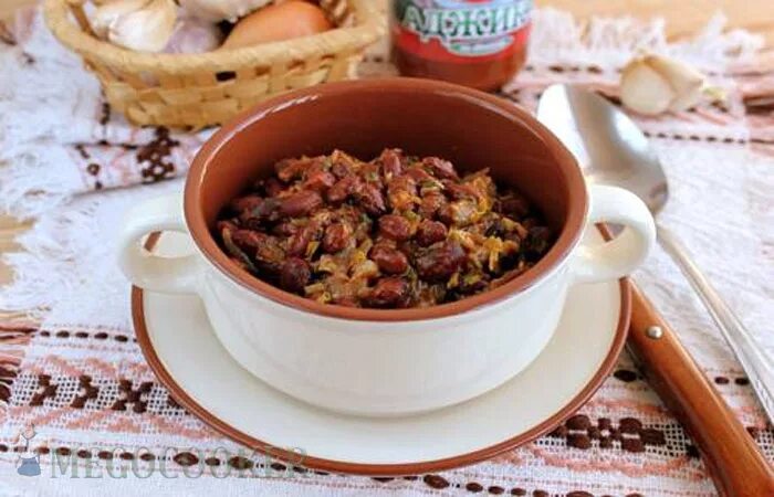 лобио с цыпленком. лобио из красной фасоли в мультиварке рецепт. лобио из красной фасоли в мультиварке. лобио фасоль рецепт в мультиварке. лобио в мультиварке.