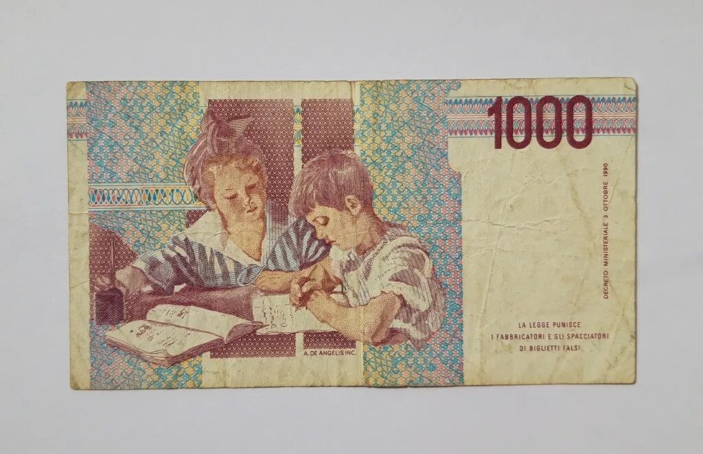 Тысяча лир сколько в рублях. 1000 Лир. 1000 Lire Mille в рублях. 1000 Лир деньги. 1000 Итальянских лир 1990.
