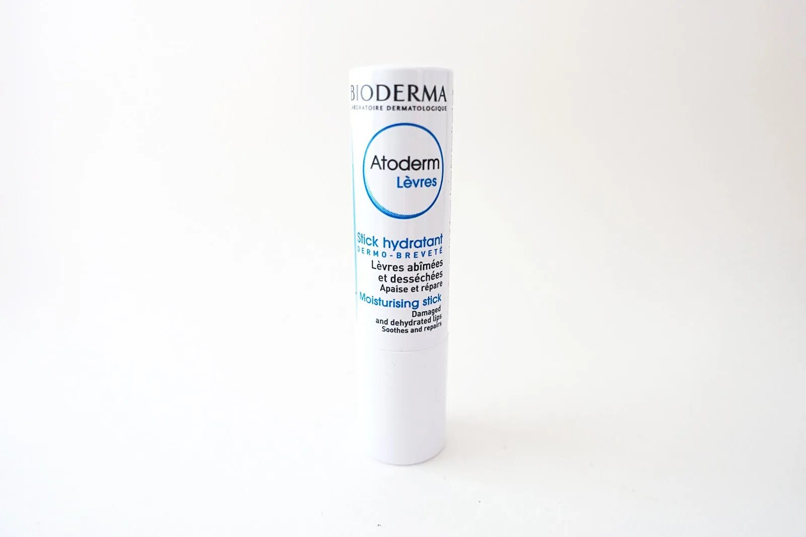 Bioderma Atoderm levres Stick hydratant. Bioderma стик для губ Atoderm. Гигиеническая помада Bioderma Atoderm. Биодерма Атодерм стик для губ 4г 28098w. Биодерма бальзам купить