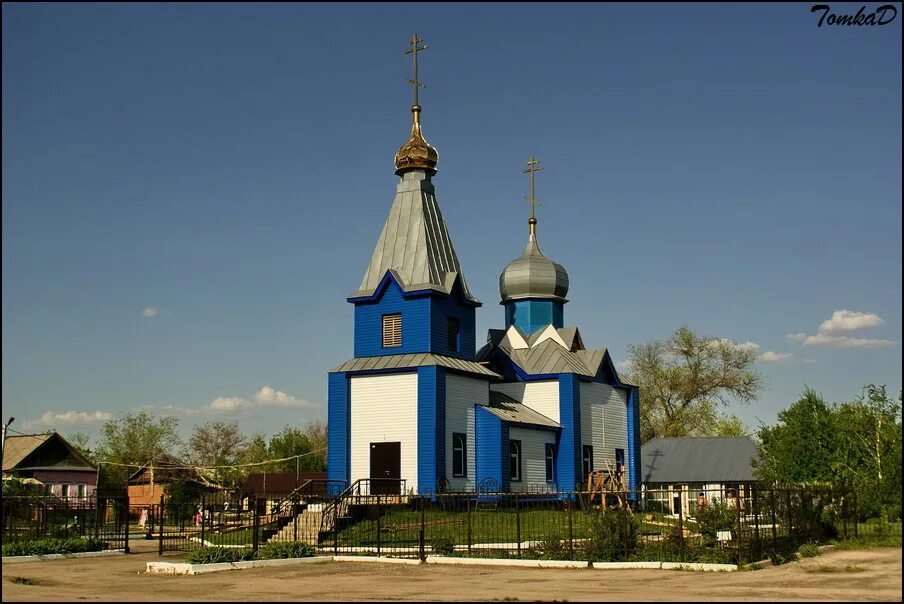 Поселки саратовской области. Село Перелюб Саратовской области храм. Село Перелюб Саратовской области. Храм села Перелюб. Достопримечательности Перелюба Саратовской области.